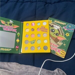 Ultramo Ice Cream Truck Eyeshadow Palette